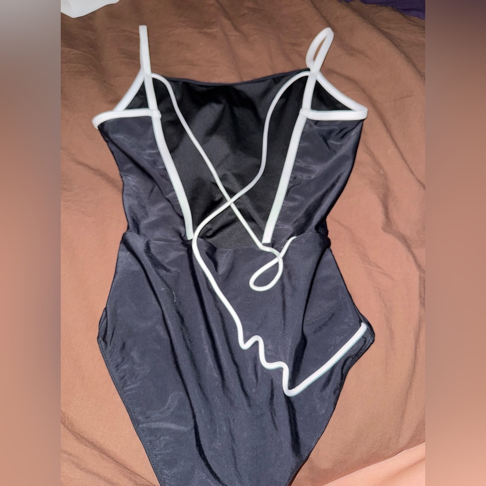 Ballet Rosa Black Leotard with White Trim – Women’s Small